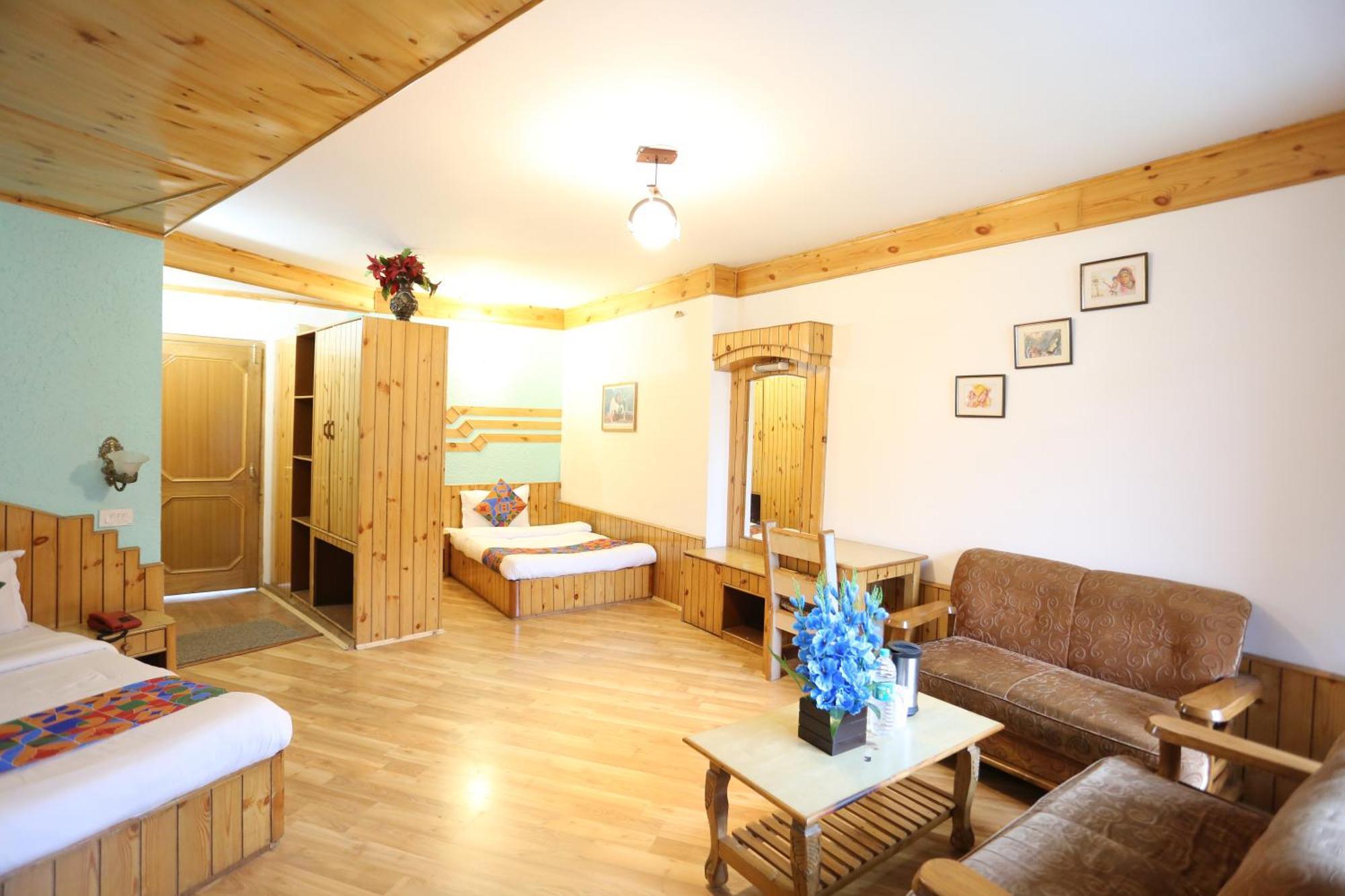 Hotel Surbhi Vashist Buitenkant foto