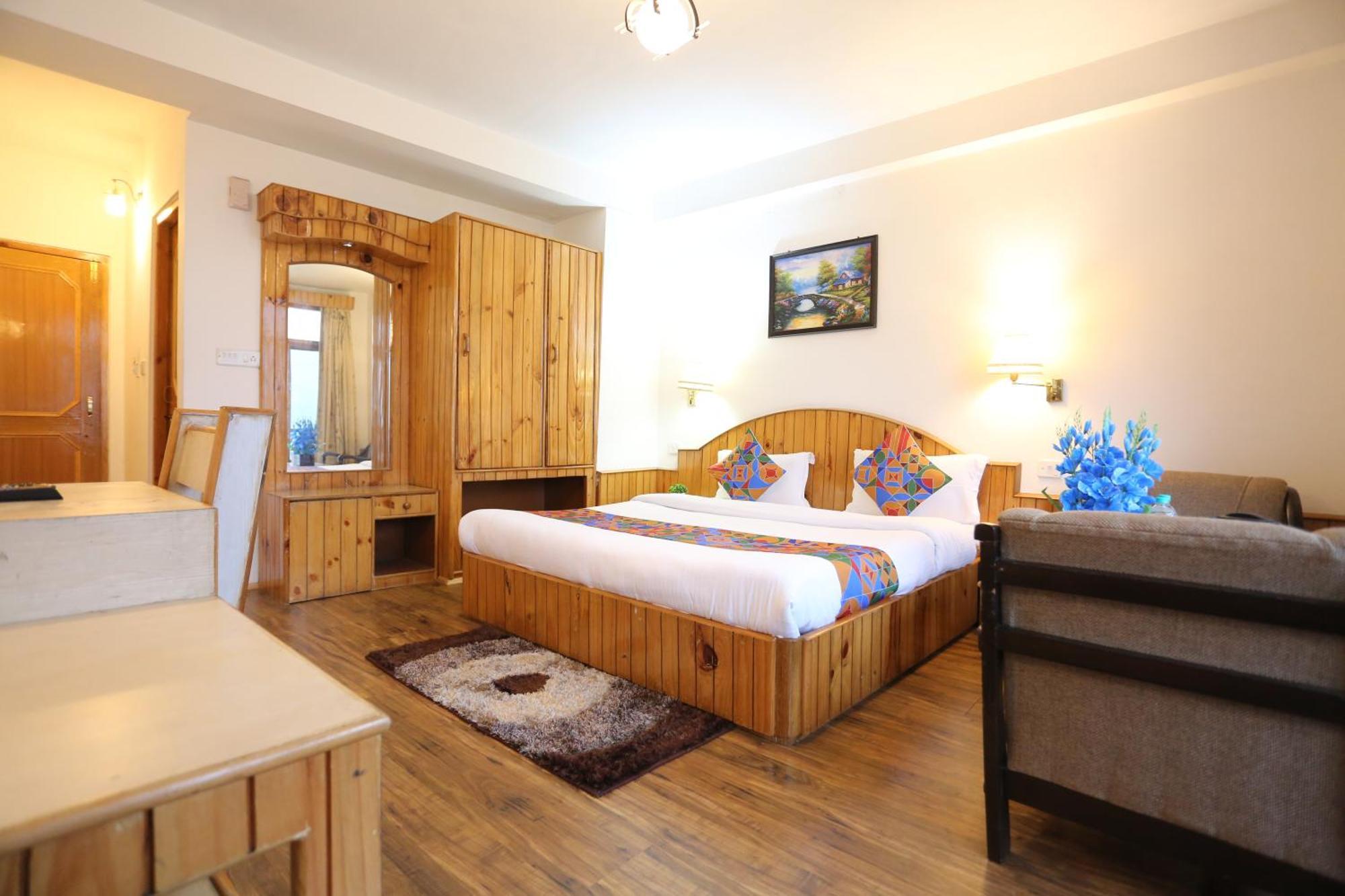 Hotel Surbhi Vashist Buitenkant foto