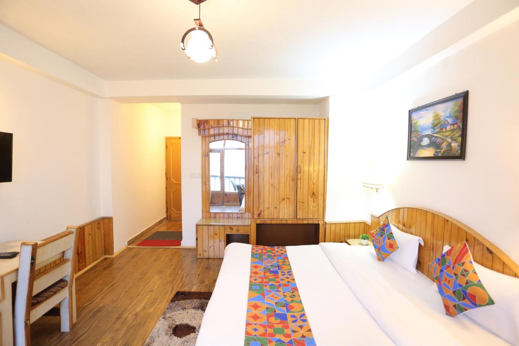 Hotel Surbhi Vashist Buitenkant foto
