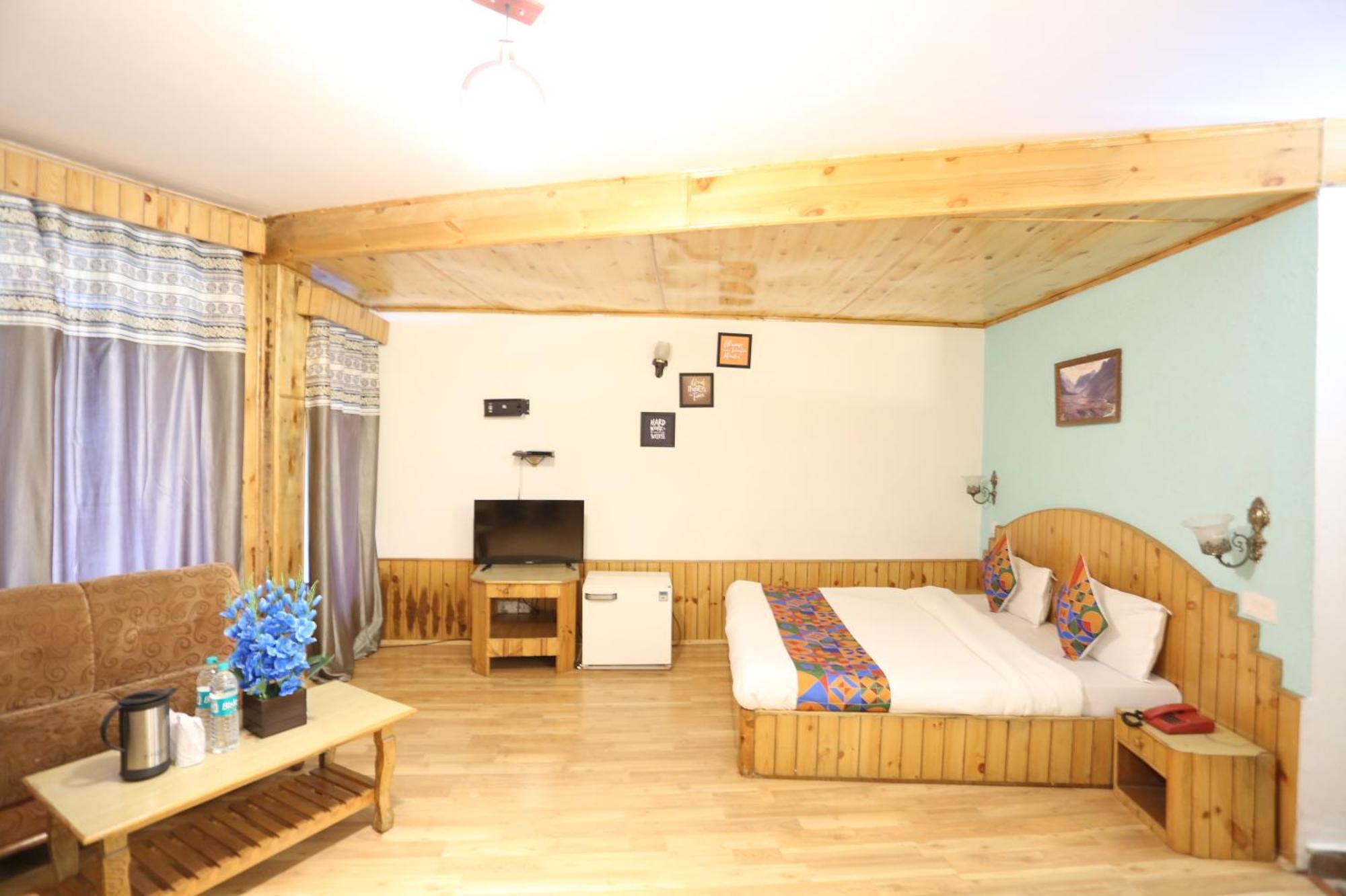 Hotel Surbhi Vashist Buitenkant foto