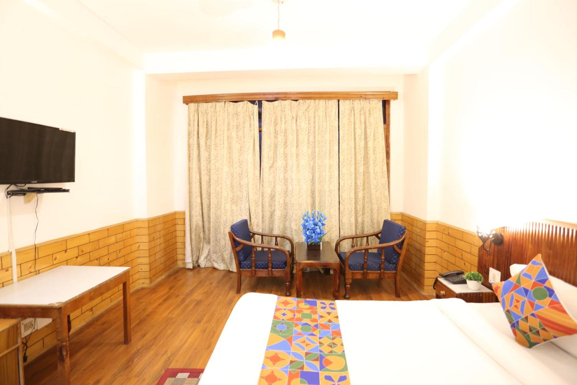 Hotel Surbhi Vashist Buitenkant foto