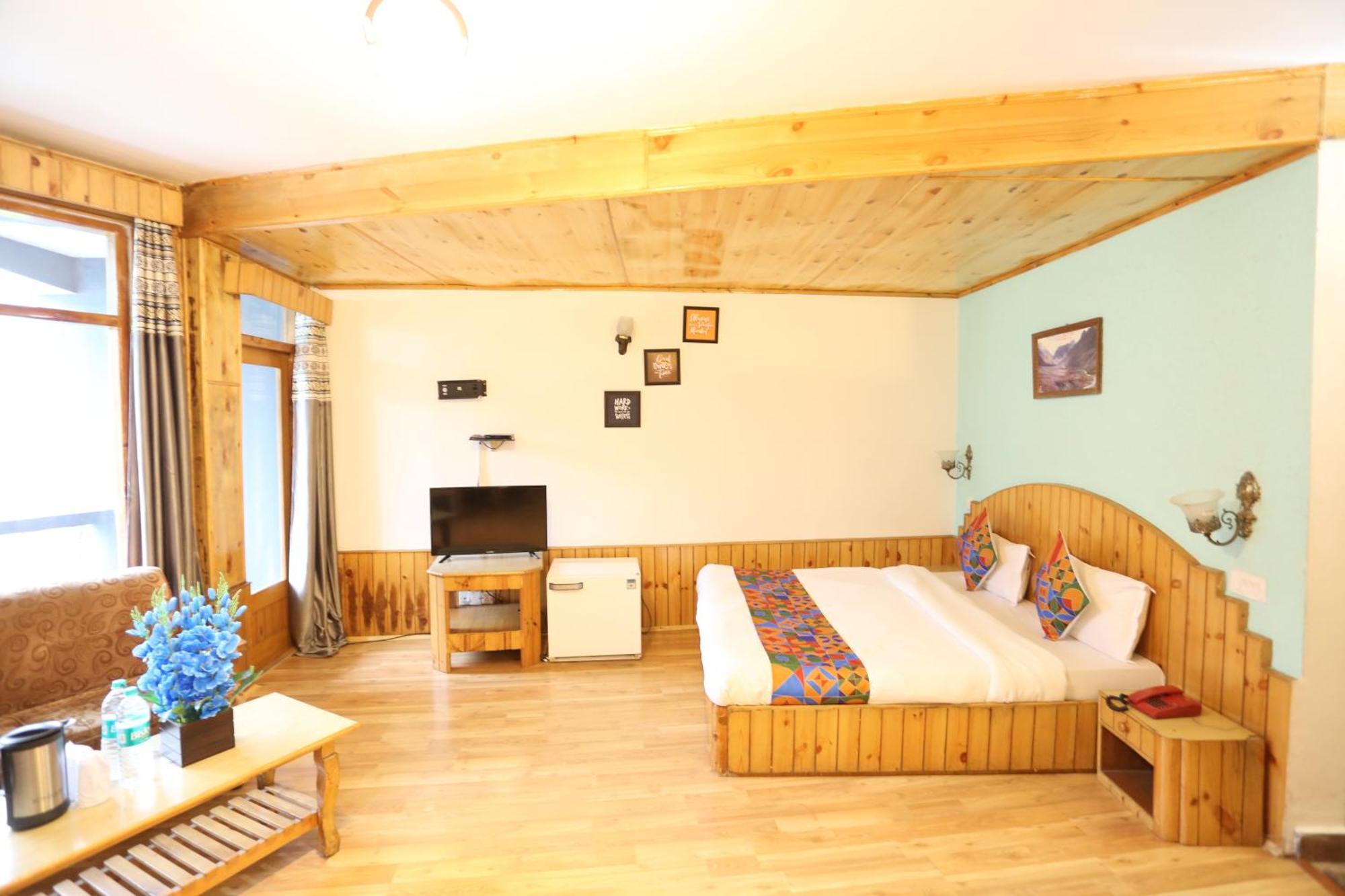 Hotel Surbhi Vashist Buitenkant foto