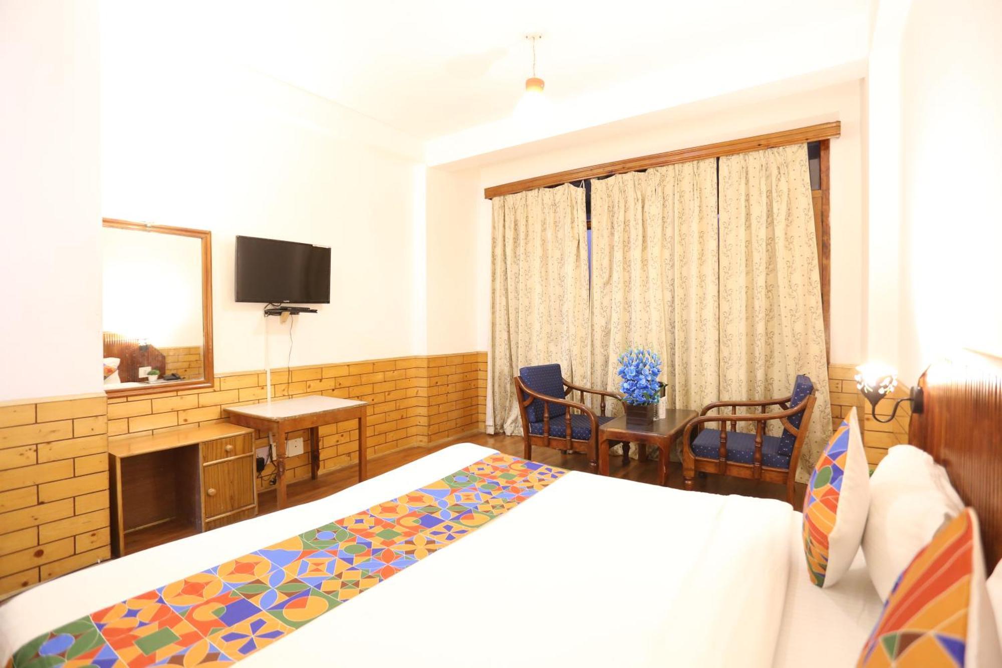 Hotel Surbhi Vashist Buitenkant foto